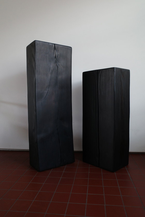 Image 1 of Zócalo recto de madera maciza ebonizada