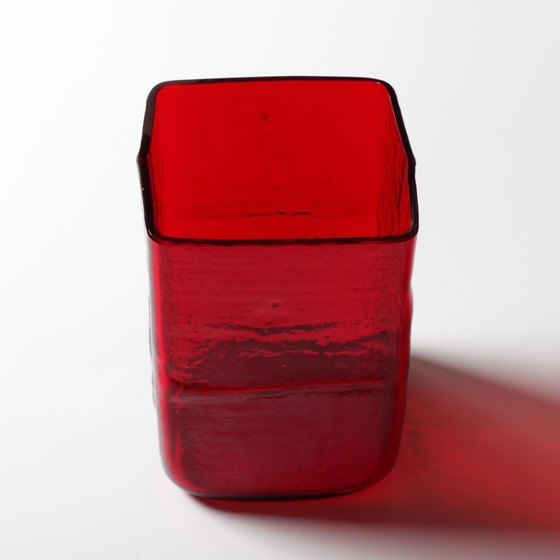 Image 1 of Mid-Century Modern Red Glass Vase by Christer Sjögren, Lindshammar, Sweden