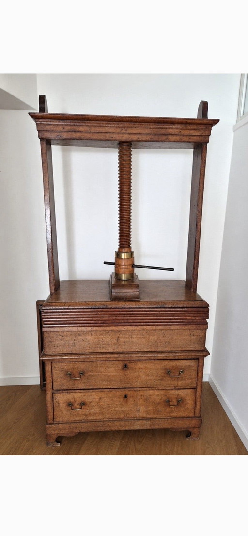 Antica Pressa per Biancheria