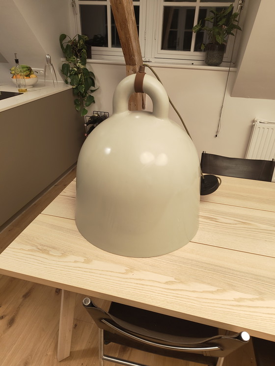 Image 1 of Lámpara de campana grande de Normann Copenhagen, beige