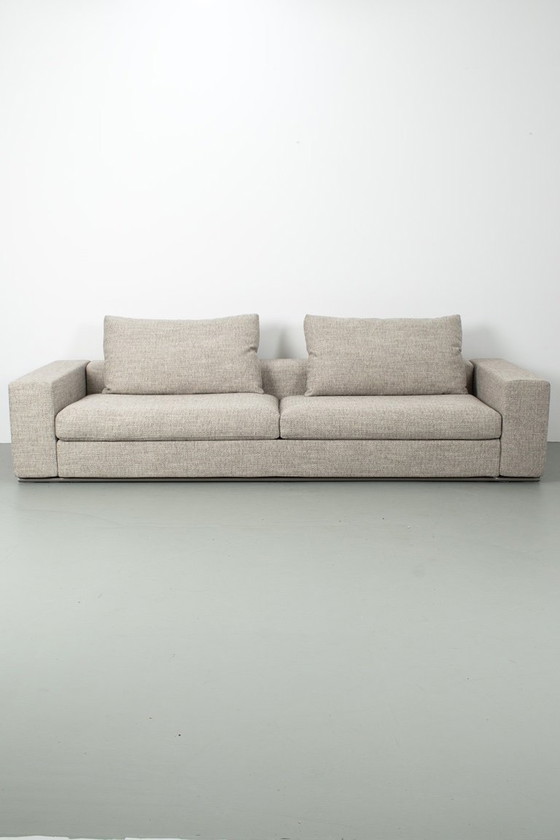 Image 1 of Flexform Groundpiece 2,5 posti ristrutturato 71170