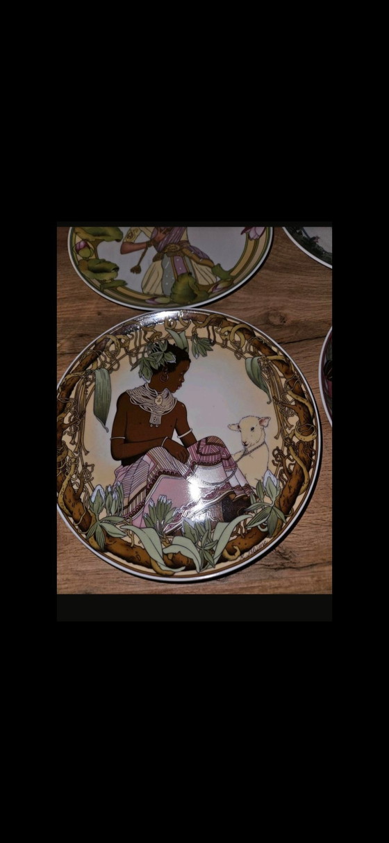 Image 1 of Villeroy und Boch Heinrich Porzellan Teller, Kinder der Welt UNICEF 