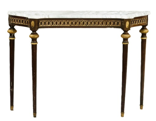 Consola Lxvi