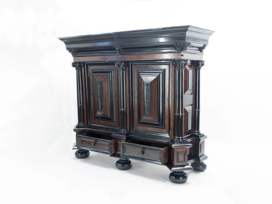 Image 1 of Armario barroco holandés de palisandro y ébano del siglo XVII Kussenkast 1670