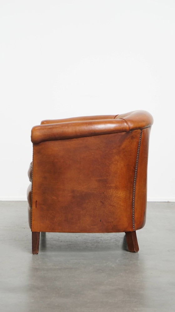 Image 1 of In goede staat verkerende schapenleren clubfauteuil