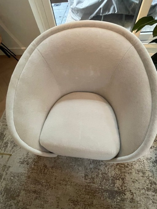 GUBI Revers Lounge Chair in luxe uitvoering