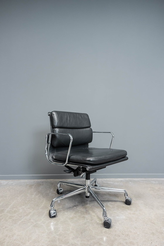 Image 1 of Eames Ea217 Softpad Office Chair