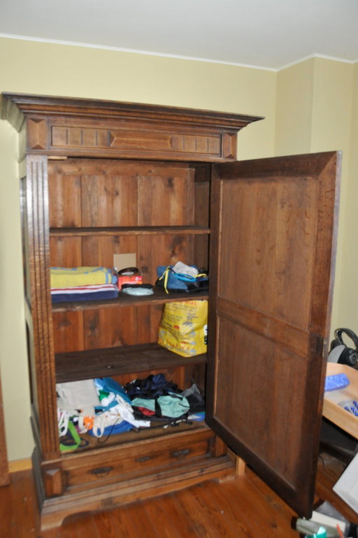 old oak farmhouse cupboard (dismountable)