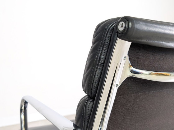 Image 1 of Original Vitra EA 208 soft pad schwarz Leder Stuhl Charles Eames