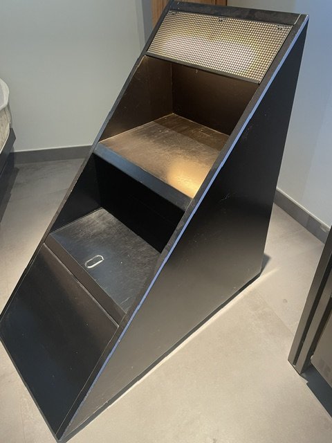 Comodini di design neri (2) – Metallo, Legno (photo 2 of 5)