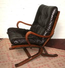 Midcentury Scandinavische fauteuil met lederen kussen