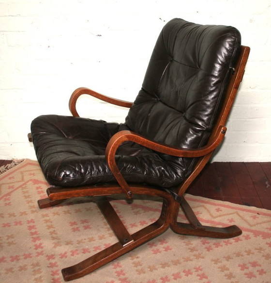 Image 1 of Midcentury Scandinavische fauteuil met lederen kussen