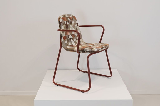 Bogaerts arm chair in bordeaux red frame and checkered upholstery in shades of pink and red