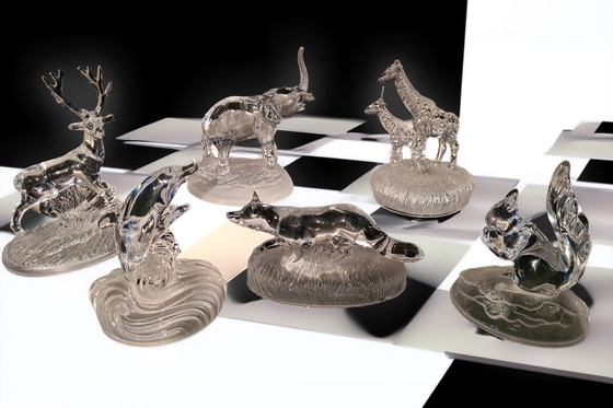 Image 1 of Kristal op haar mooist en natuurlijk via deze object van dieren: olifant, hert, vos, eekhoorn, dolfijn met baby en giraffe met b