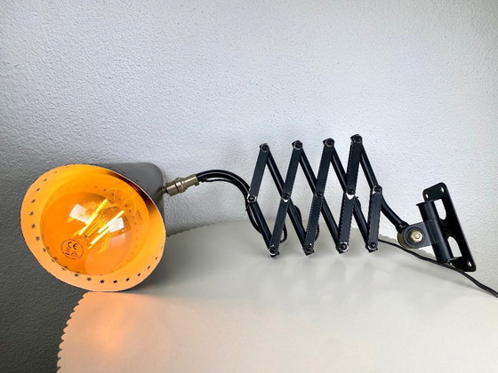 Image 1 of Vintage Hala Zeist Schaarlamp - Zwart Industriële Schaar Wandlamp met Uitschuifbare Arm / Bauhaus Schaar Wandlamp In Zwart