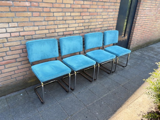 4 Chaises de salle à manger bleues Zuiver Ridge Rib en velours côtelé