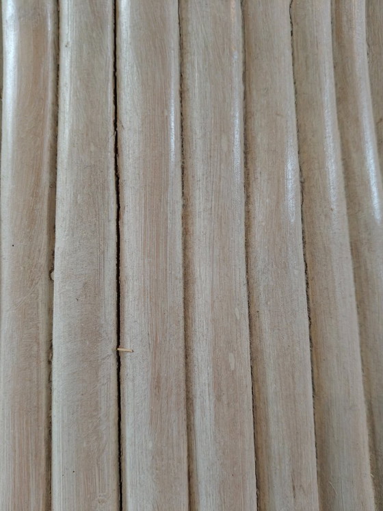 Image 1 of Mesa de ratán con forma de gavilla de trigo - McGuire