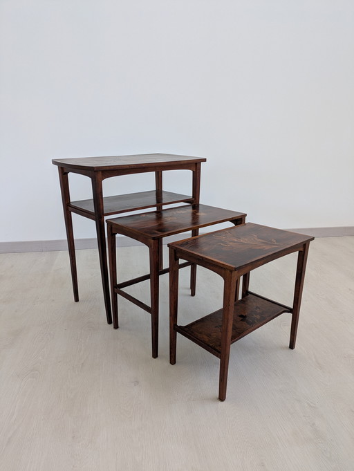 Ensemble de tables basses, Emile Gallé - Bois marqueté