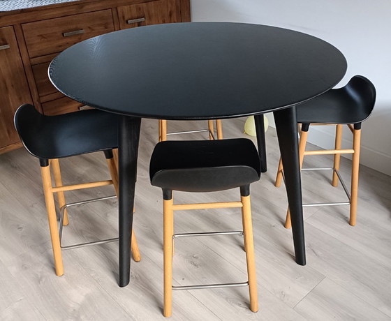Image 1 of 4 sillas de bar Normann Copenhagen Form