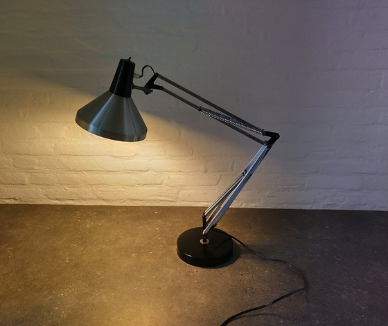 Architecten Bureaulamp T9, Hala Zeist - Vintage, Tafellampen, Metaal, Zilver (foto 2 van 8)