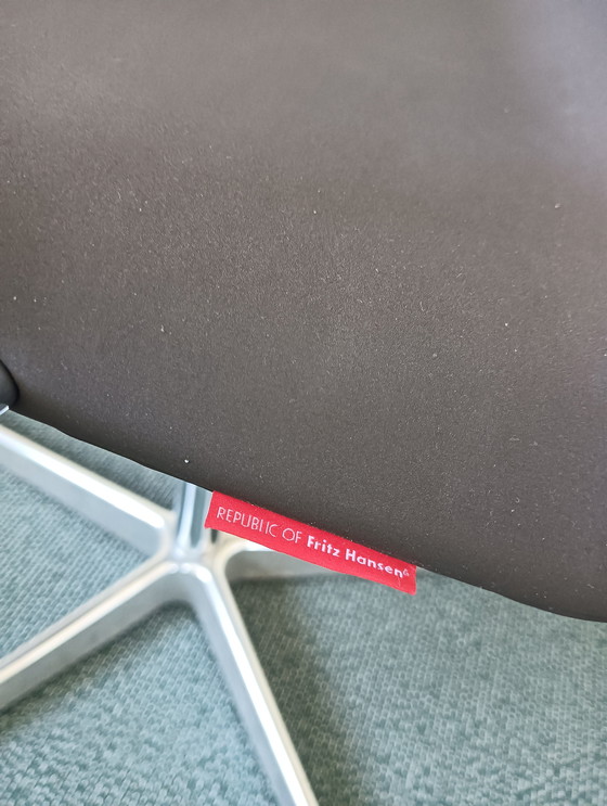 Image 1 of Arne Jacobsen para Fritz Hansen, escritorio de Oxford