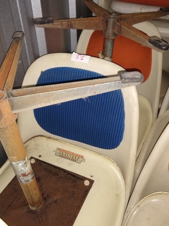 Image 1 of Chaise des années 70, époque spatiale