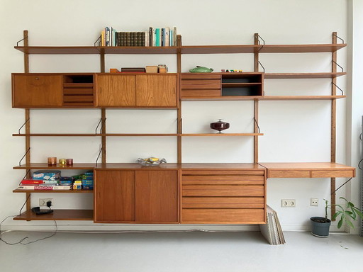 Sistema de paredes modulares Poul Cadovius