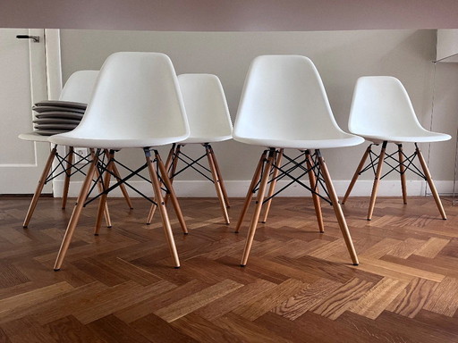 6x Vitra Eames DSW dining chairs