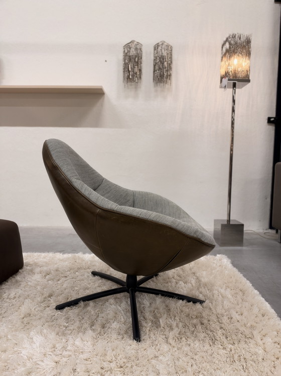 Label van den Berg Hidde Armchair With pouf, Leather, Green (photo 5 of 11)