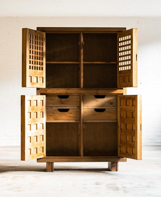 Mueble alto de cine poco común