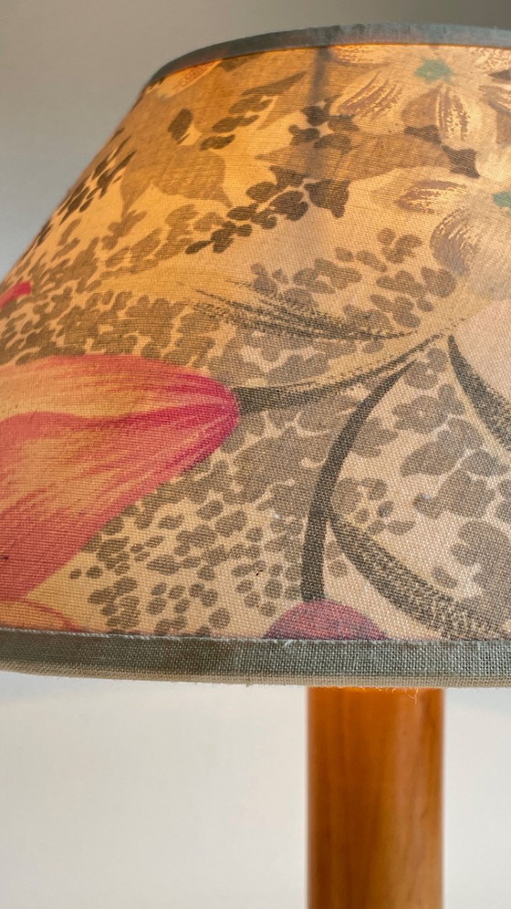 Image 1 of LAMP in solid pine with VINTAGE garden flowers