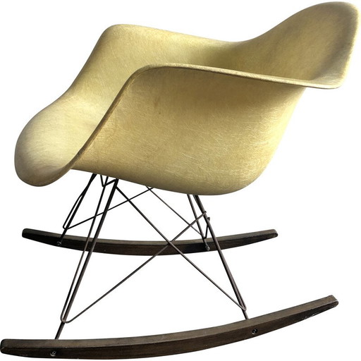 Sedia a dondolo vintage in fibra di vetro di Eames