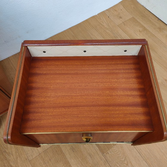 Image 1 of Ensemble tables de chevet vintage milieu du siècle avec coiffeuse - Prix
