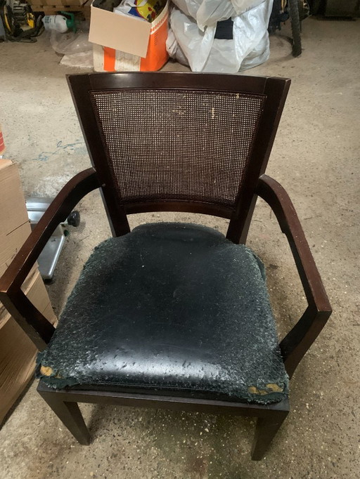 7 Promemoria Caffé chairs to be restored