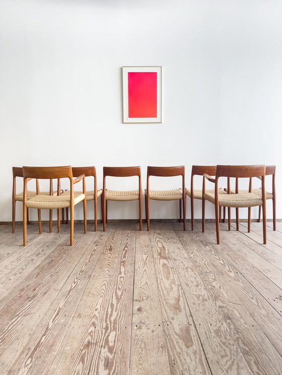Image 1 of Mid Century Deense Teakhouten Eetkamerstoelen #57 & 77 door Niels O. Møller, J. L. Moller, Set van 8