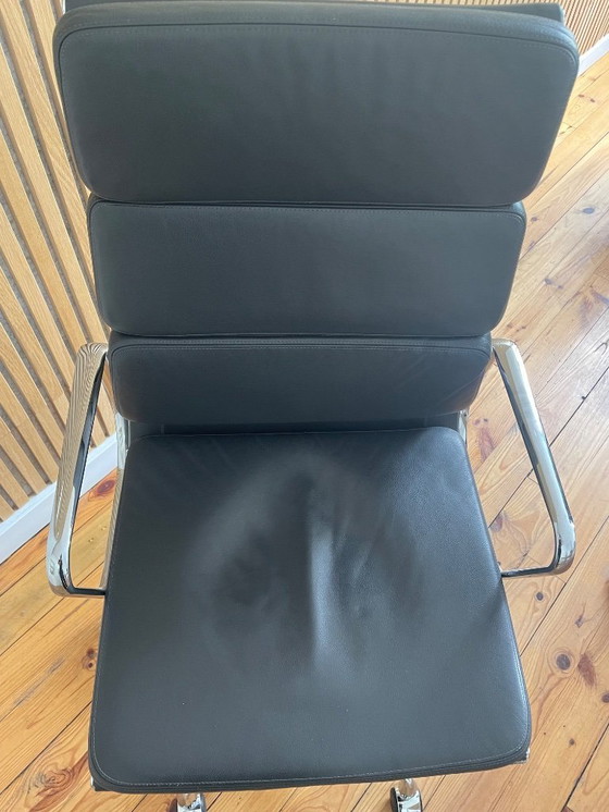 Image 1 of EA 219 Soft Pad Eames Chair van Vitra Bureaustoel