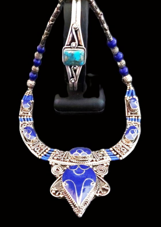 Image 1 of Sierraden set: halsketting met lapis lazuli en armband met turkooizen steen. Zilver.