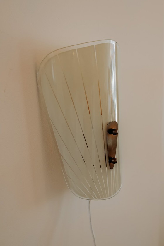 Image 1 of Glazen Mid Century Modern Wandlampje, Jaren 50