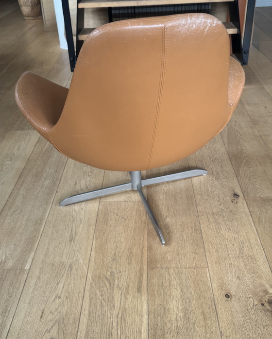 Image 1 of 1 fauteuil pivotant en cuir design Ghost bas