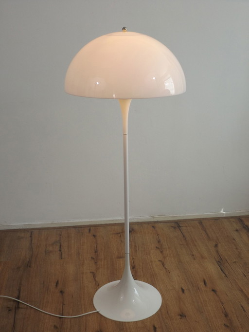 Panthella floorlamp Verner Panton