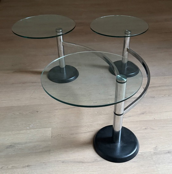 Image 1 of Nella forma del tavolino da caffè 'multi Level' di Ronald Schmitt Design.