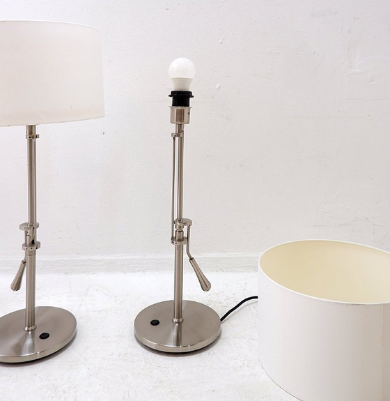Image 1 of Par de lámparas de mesa de acero cepillado con inclinación ajustable - Reino Unido