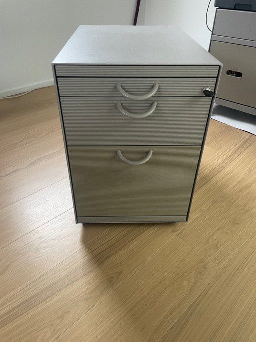 Cassettiera mobile Vitra