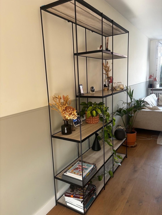 Image 1 of Marmeren wandrek Berlin Furnified