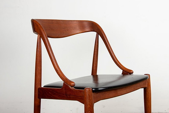 Image 1 of Satz von 6 dänischen Stühlen aus Teak und Skai, Modell 16 von Johannes Andersen für Uldum Møbelfabrik 1965.