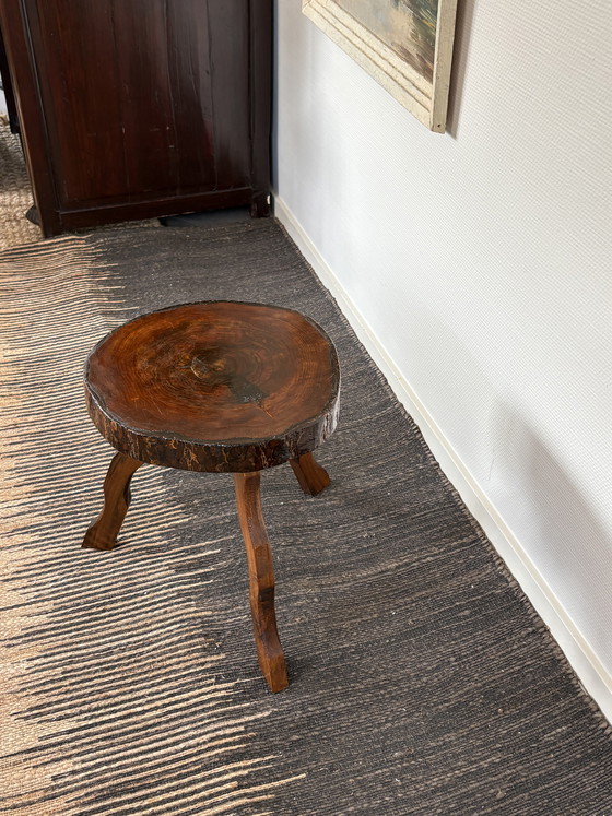 Image 1 of  Vintage gelakt houten tripod krukje made in France h35cm