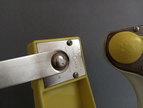 Image 1 of Siguard Bernadotte 2x 'Red Clara' apriscatole industriale Nils Johan 1970 Svezia