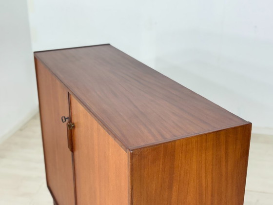 Image 1 of Vintage teakhouten dressoir / dressoir / woonkamerkast / linnenkast