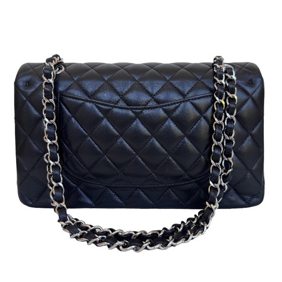 Chanel Classic Flap Medium – Crossbody bags, Lambskin (photo 14 of 17)