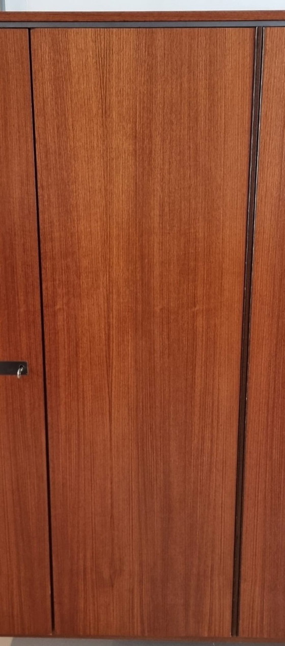 Armoire Mid Century – Wood (photo 13 of 23)